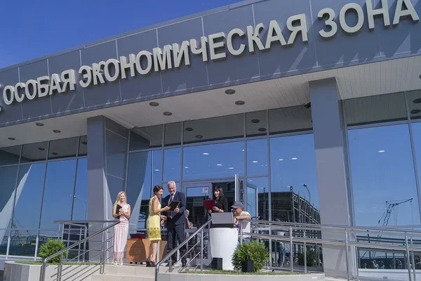 Некоторые госуслуги для инвесторов будут оказывать дирекции СЭЗ