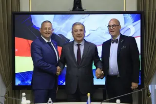 Первый заместитель спикера Сената Узбекистана встретился с депутатами Бундестага
