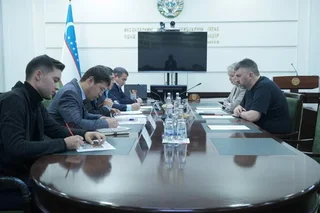 A project to create a transport and logistics hub in Syrdarya region was discussed