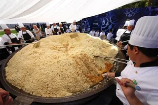 World Record: About 7.36 tonnes of pilaf cooked in Uzbekistan