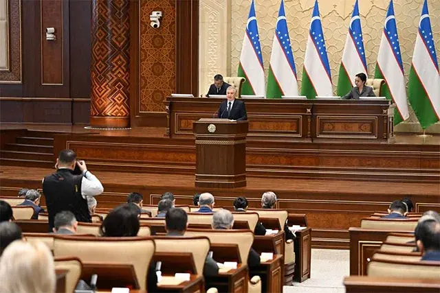 ФВВ раҳбарияти бюрократия ва қонунбузарликлар учун лавозимидан озод этилди