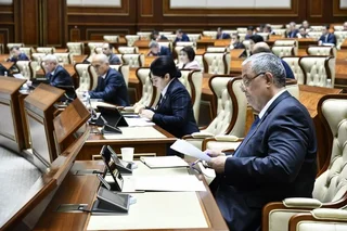 Законом устанавливается ответственность за совершение правонарушения в дорожном движении с использованием скутера, индивидуальных транспортных средств