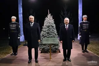 President of Kazakhstan plants a tree on the Alley of Honored Guests