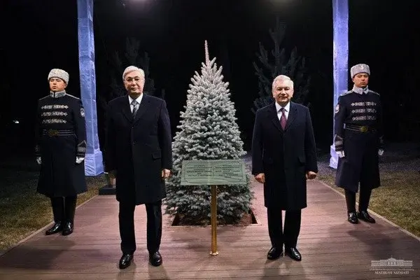 President of Kazakhstan plants a tree on the Alley of Honored Guests