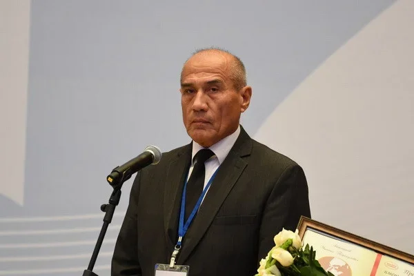 Uzbek literary scientist awarded Chingiz Aitmatov Prize