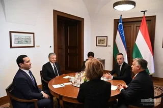 The President of Uzbekistan and the Prime Minister of Hungary hold a face-to-face meeting
