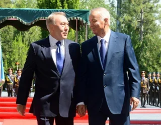 Глава Узбекистана посетит Казахстан