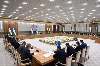 Mirziyoyev: Joylarda o‘z vaqtida qabul qilingan qarorlar sanoat o‘sishini 2% ga oshirishi mumkin