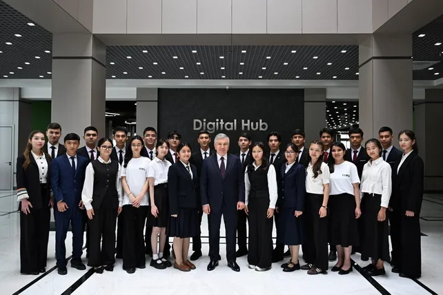 Mirziyoyev visits new Ferghana IT Park in Uzbekistan