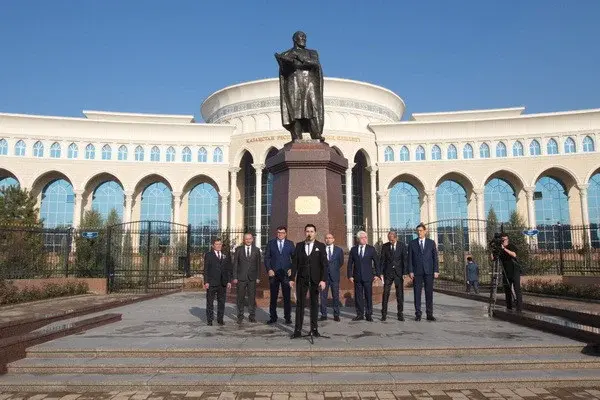 В Ташкенте проходит выставка, посвященная творчеству великого казахского писателя Абая