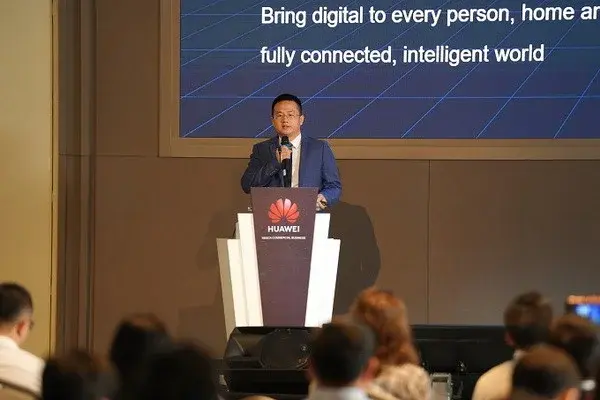 Huawei запустила Central Asia Commercial Roadshow