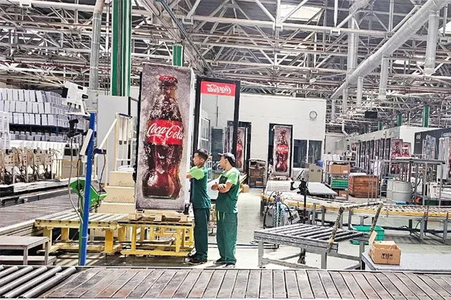 Представители компании Coca-Cola посетили предприятие Artel