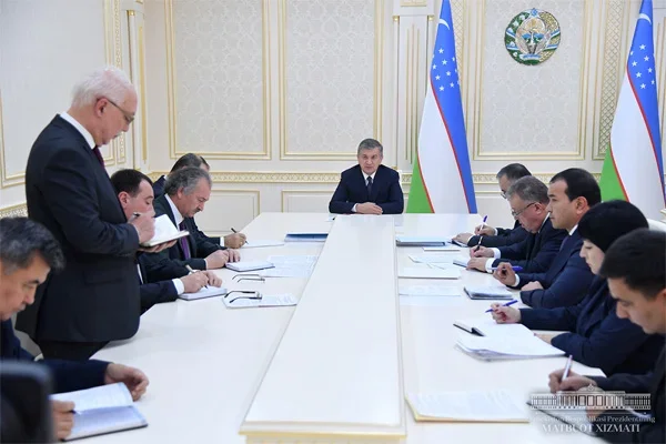President holds meeting with leaders of culture and art sphere