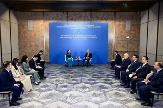 Мирзиёев встретился с вице-президентом Вьетнама
