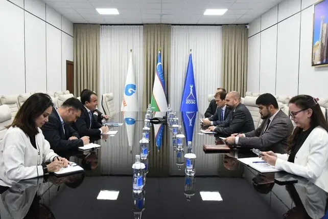 «Ўзбекнефтгаз» АЖ Канада билан соҳада технологияларни ривожлантириш ва рақамлаштиришни муҳокама қилди