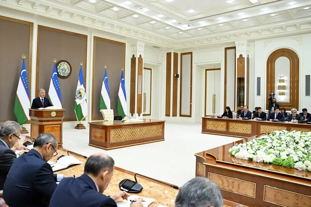 Mirziyoyev Orders Cuts to Business Fines and Red Tape
