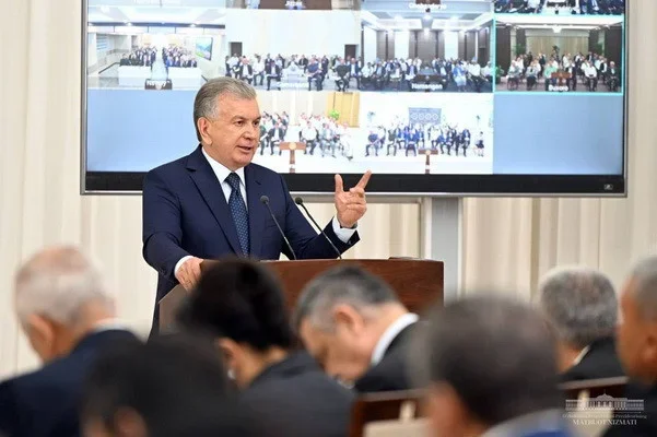 Президент Узбекистана освободил от должностей ряд руководителей Ферганской области