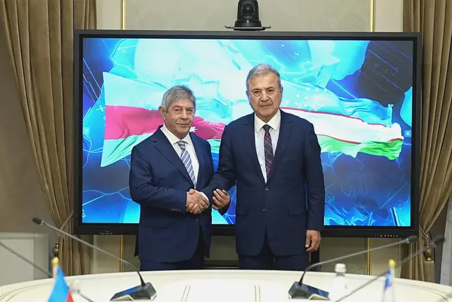 Содик Сафоев встретился с послом Азербайджана