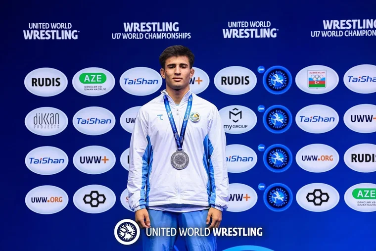 Борцы Узбекистана завоевали четыре медали на юношеском чемпионате мира