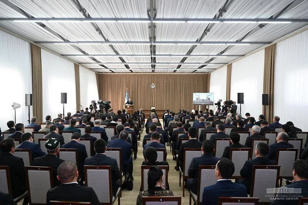 Uzbek President meets with entrepreneurs of Namangan