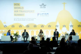 «Мы изобрели трактор, а возим на нём лопаты»: авиакомпании ищут, как высвободить потенциал ИИ