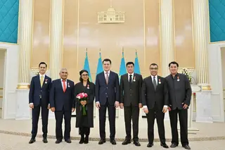 Деятели культуры Узбекистана Севара Назархан и Комолиддин Уринбаев награждены орденами Казахстана