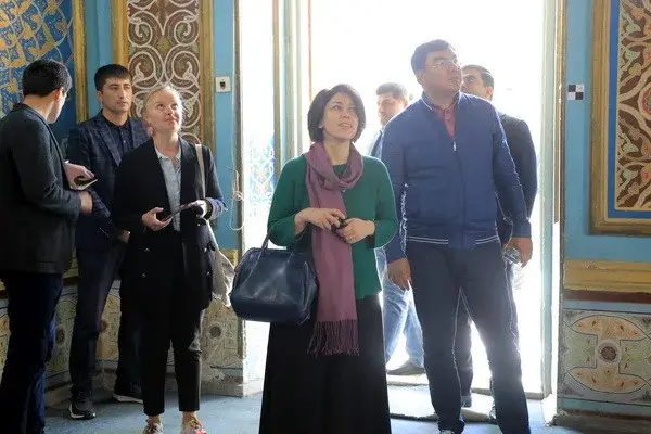 Глава представительства ЮНЕСКО в Узбекистане осмотрела объекты культурного наследия в Бухаре