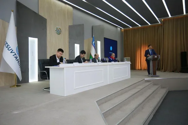 Issues on improving drinking water supply and sewerage services to the population were considered