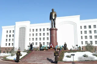 Monument to Islam Karimov opened in city of Karshi