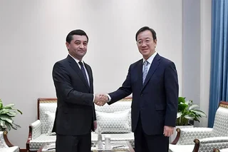 Глава МИД Узбекистана провел встречу с Послом Японии