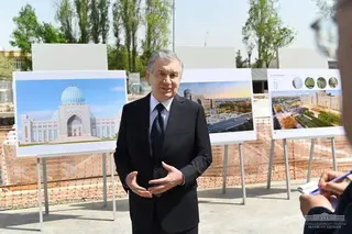 Uzbek President visits Islamic Civilization Center
