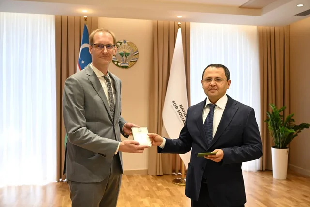 Руководитель программы GIZ Оле Детинхем удостоен государственной награды Узбекистана