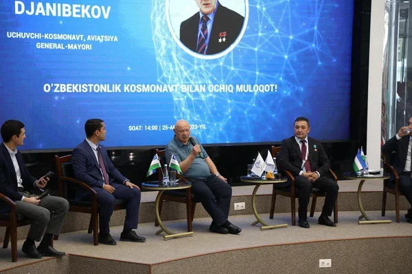 A meeting with cosmonauts was held within the framework of the Central Asian Conference of Space Technologies