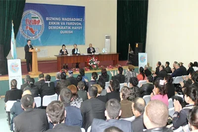 Candidate’s trustee of Islam Karimov meets voters in Kokand city