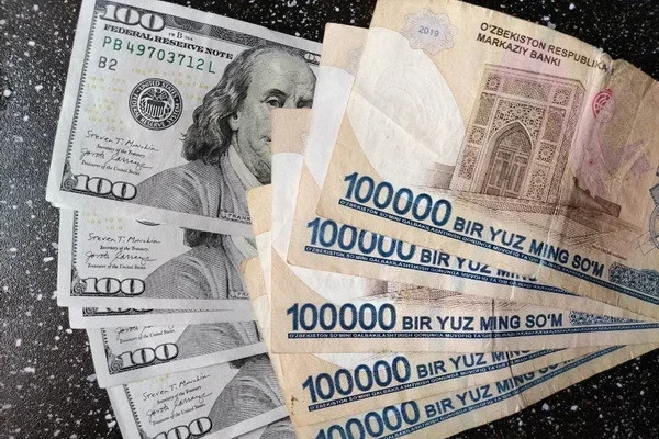 Geopolitical tensions and inflation are shifting the Uzbek soum to new lows