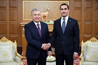 Oʻzbekiston va Turkmaniston Prezidentlari koʻp qirrali hamkorlikni yanada kengaytirishga qatʼiy intilishni tasdiqladilar