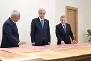Мирзиёев передал Токаеву архивные материалы по Туркестану