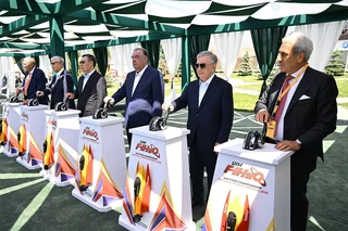 Мирзиёев посетил открытие этапа чемпионата мира F1H2O