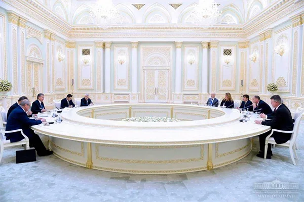 Президент Узбекистана принял делегацию США