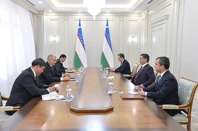Uzbekistan’s Foreign Minister meets with Turkmenistan delegation