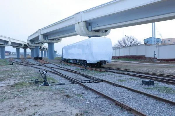 Three new four-car modern metro rolling stock delivered to Tashkent