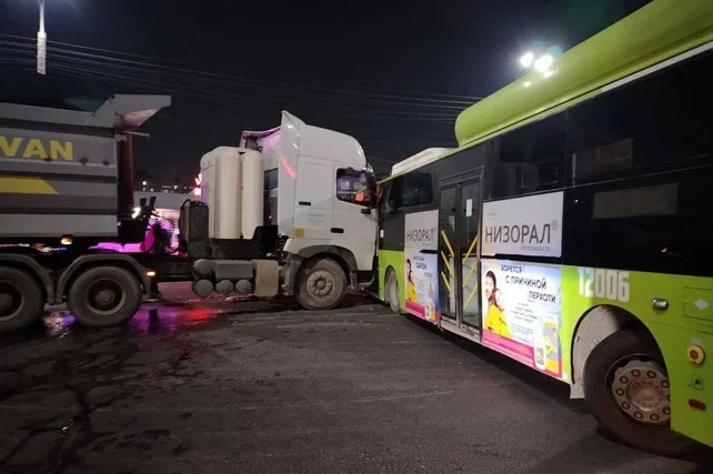 Traffic accident in Tashkent: No injuries reported