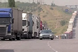 Погранично-таможенные посты Узбекистана и Казахстана работают в усиленном режиме
