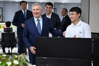 Мирзиёев ознакомился с подготовкой молодежи в Куве
