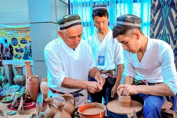 The procedure for providing subsidies to business entities that organized homework in mahallas was determined
