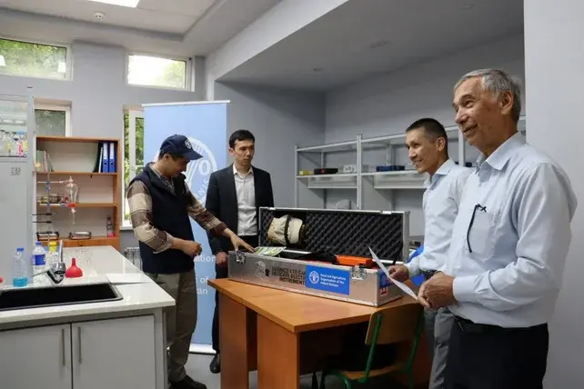 FAO Donates State-of-the-Art Soil Conductivity Meter to TIIAME – National Research University