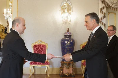Uzbek envoy hands over credentials to Portuguese President