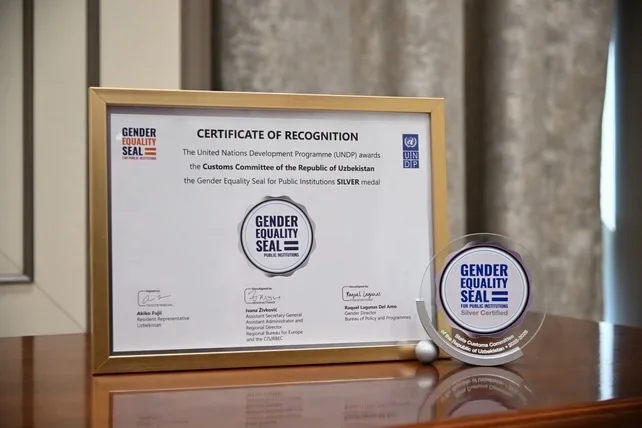 Uzbekistan’s Customs Committee Awarded UNDP “Silver Gender Equality Seal”