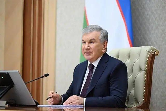 Mirziyoyev turizm va transport infratuzilmasi qurilishi loyihalarini ko'rib chiqdi
