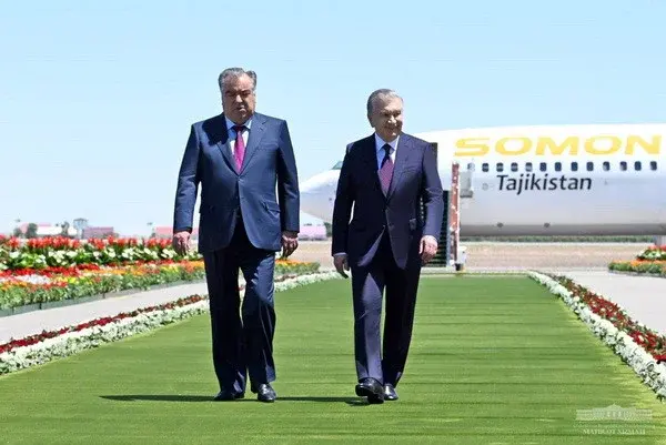 Presidents of Uzbekistan, Tajikistan visit Khorezm